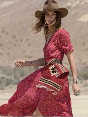 Spell Rambling Rose Gown Medium with faults please read!